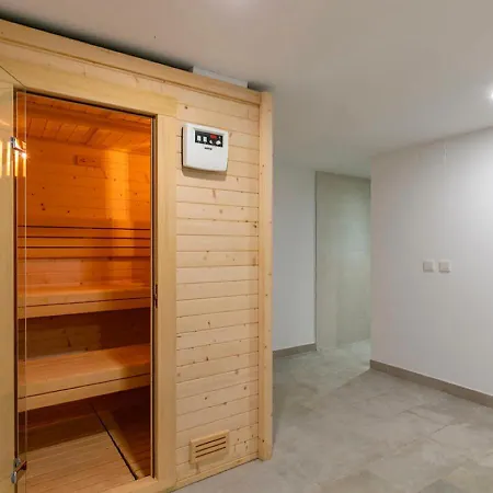 The White House Villa