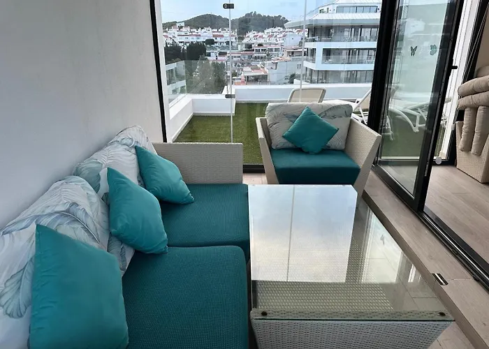 The White House * Fuengirola