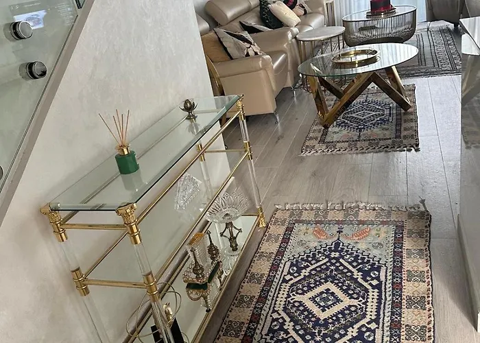 Вилла The White House